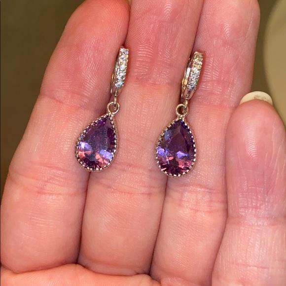 (CLOSET CLOSING FINAL SALE) Purple gemstone teardrop crystal cute earrings - Picture 3 of 6